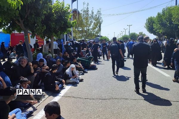 کاروان اعزامی به مراسم ارتحال امام خمینی از رودهن