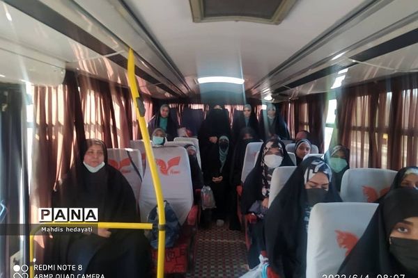 کاروان اعزامی به مراسم ارتحال امام خمینی از رودهن