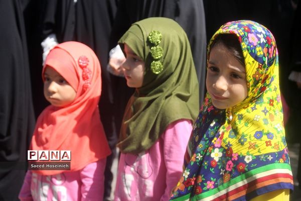 راهپیمایی یوم‌الله 15 خرداد در قم-2