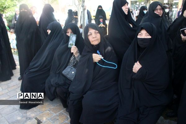راهپیمایی یوم‌الله 15 خرداد در قم-2