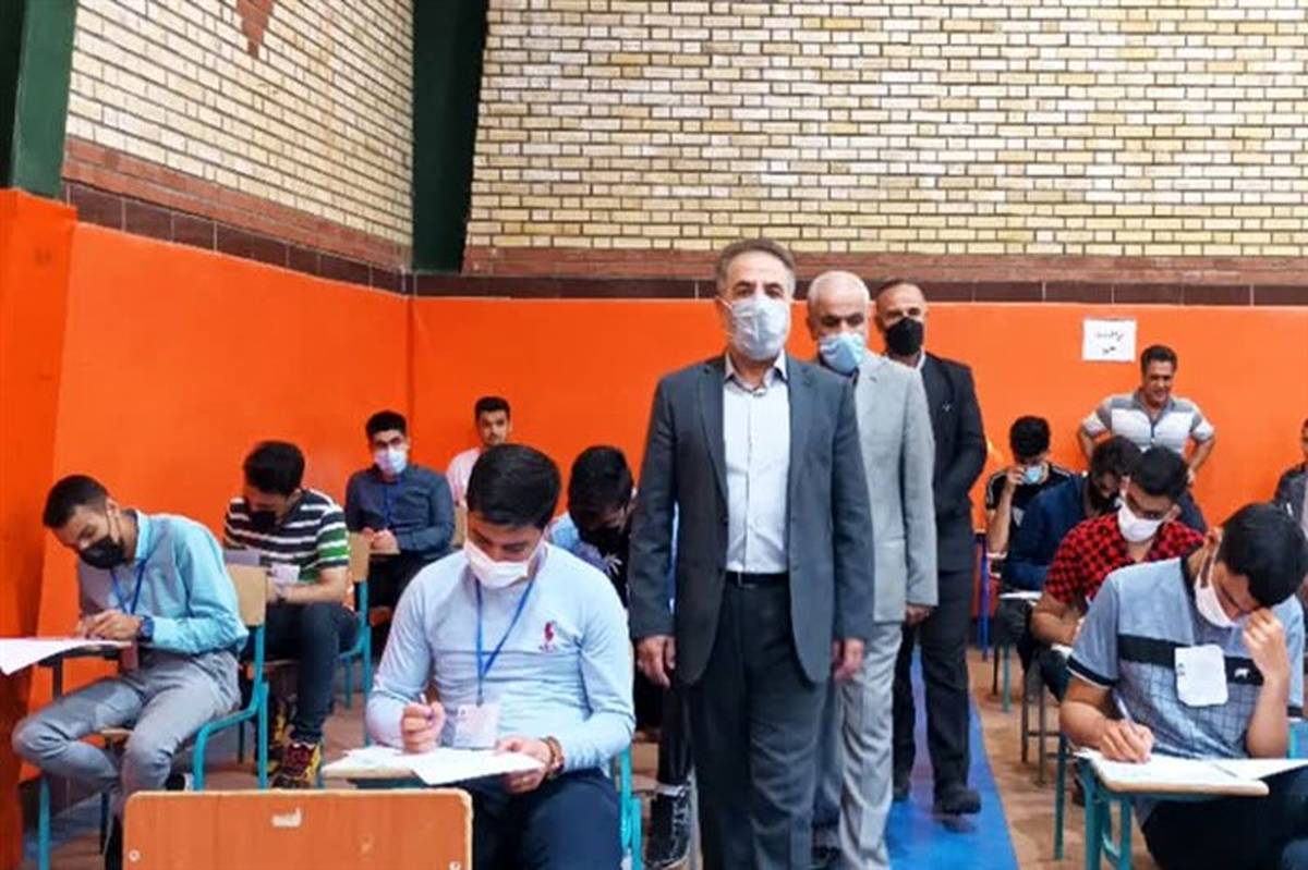 مدیرکل آموزش و پرورش آذربایجان‌غربی  از حوزه‌ امتحانات ارومیه بازدید کرد
