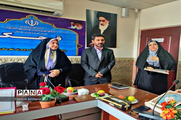 مراسم تجلیل از مجریان طرح‌های استانی و کشوری امور بانوان قرچک