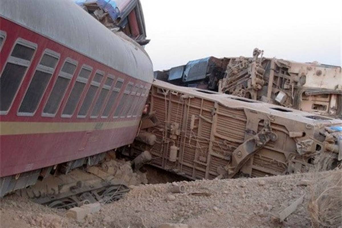 راننده بیل مکانیکی مقصر حادثه قطار مشهد - یزد