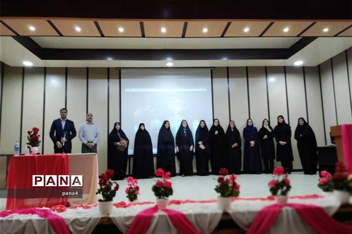 جامعه زنان ایران اسلامی نقش مهمی در تحقق اهداف بیانیه گام دوم انقلاب دارند