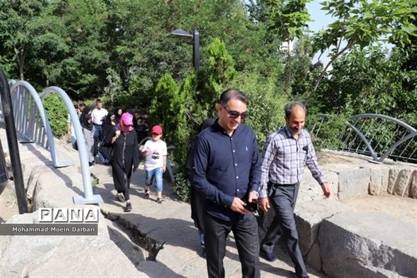 برگزاری همایش بزرگ پیاده‌روی خانوادگی در بوستان کوهسنگی مشهد