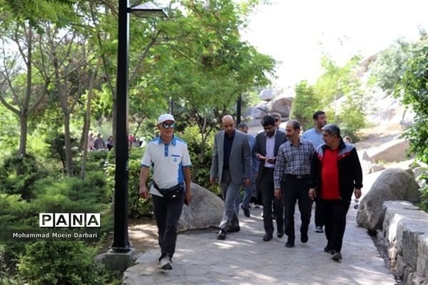 برگزاری همایش بزرگ پیاده‌روی خانوادگی در بوستان کوهسنگی مشهد