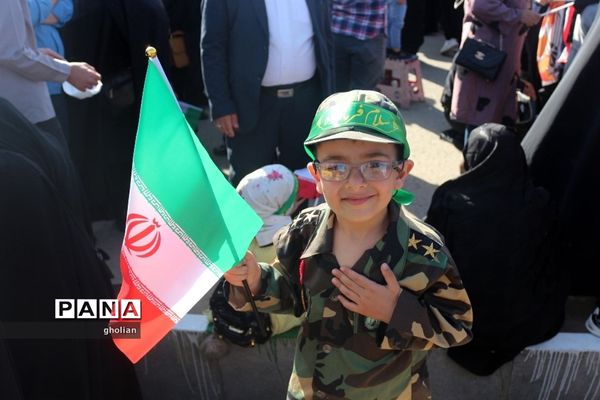 اجتماع عظیم سلام فرمانده با حضور دهه نودی‌ها در اردبیل