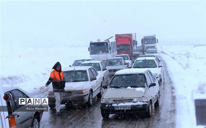 بارش برف و باران در جاده‌های 15 استان؛ 4 محور مواصلاتی مسدود هستند