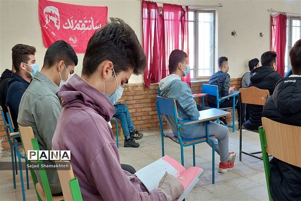 مراسم ایام فاطمیه و دومین سالگرد شهادت سردارسلیمانی در دبیرستان شهید مجید خیاط اهواز