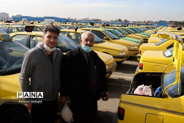 گردهمایی هزار تاکسیران در سالگرد شهادت سردار حاج قاسم سلیمانی