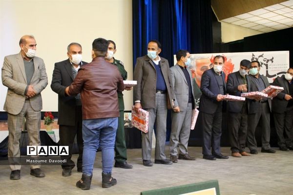 وداع با شهید تازه تفحص شده همزمان با دومین سالگرد شهادت سردار حاج قاسم سلیمانی در شیراز