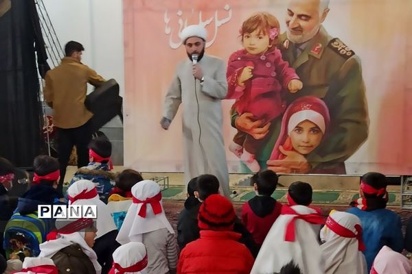 نسل سلیمانی‌ها به استقبال شهید گمنام در رودهن