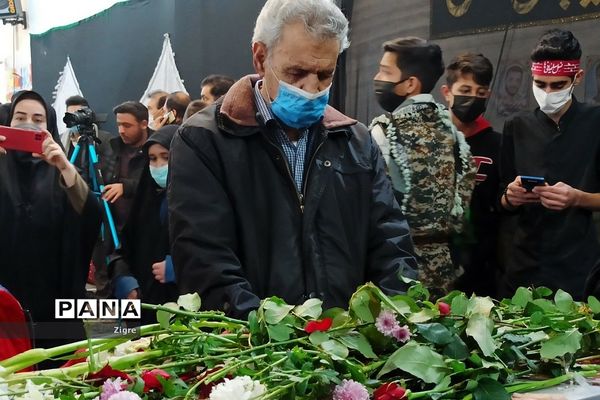 نسل سلیمانی‌ها به استقبال شهید گمنام در رودهن