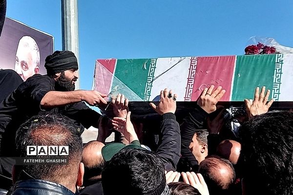 وداع مردم شهیدپرور شهرستان پردیس با شهید امیر زمان‌زاده