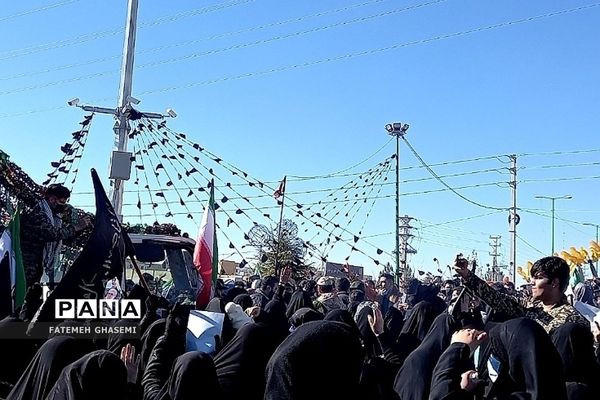 وداع مردم شهیدپرور شهرستان پردیس با شهید امیر زمان‌زاده