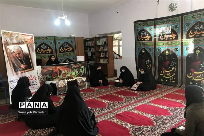 برپایی مراسم روضه خوانی و قرائت زیارت عاشورا در دبیرستان دخترانه وحدت اهواز
