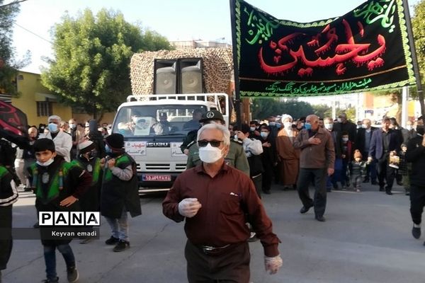 پیکر۴ شهید گمنام بر روی دستان مردم شهیدپرور بوشهر