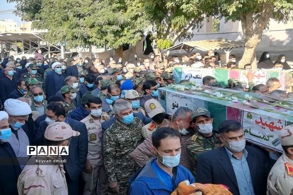 پیکر۴ شهید گمنام بر روی دستان مردم شهیدپرور بوشهر