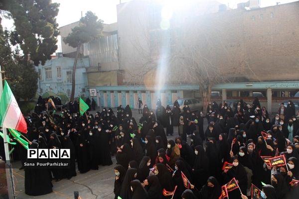 همایش دختران فاطمی در دبیرستان هاجر منطقه 11 شهر تهران