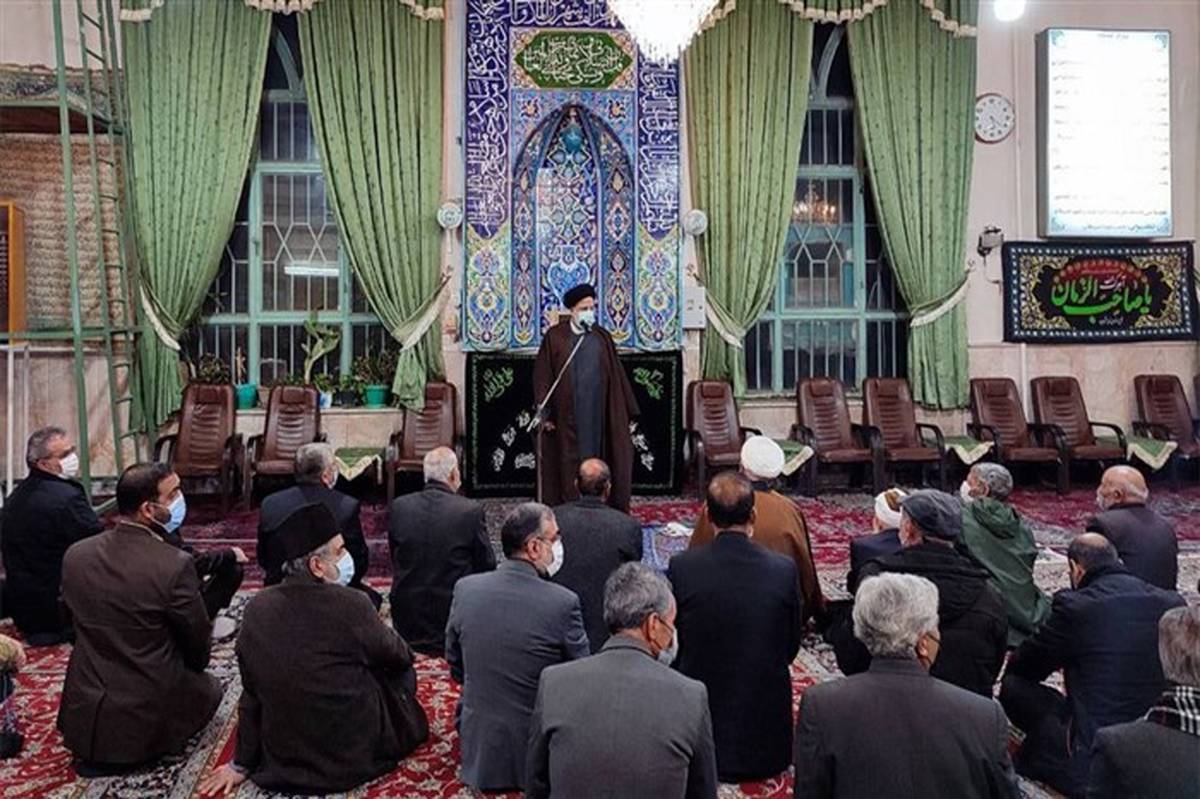 حضور رئیس‌جمهوری در یکی از محلات حاشیه‌ای شهر مشهد