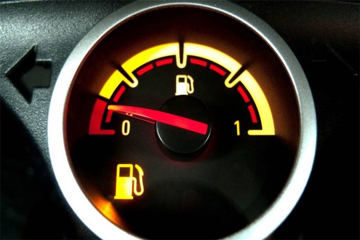 وقتی بنزین ماشین حین رانندگی تمام شد چه کنیم؟