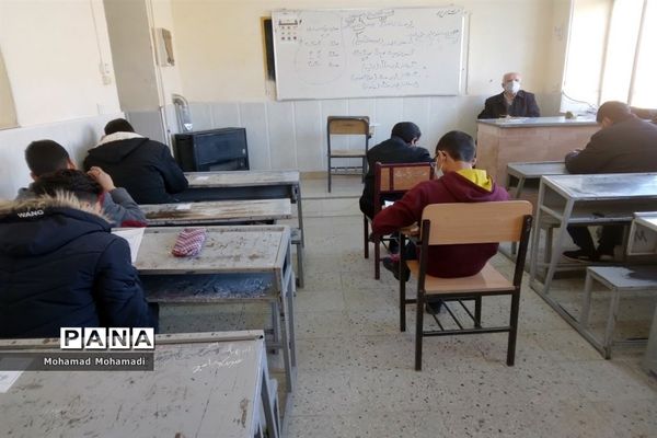 برگزاری امتحانات حضوری نوبت اول پایه نهمی شهرستان کاشمر