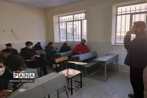 برگزاری امتحانات حضوری نوبت اول پایه نهمی شهرستان کاشمر