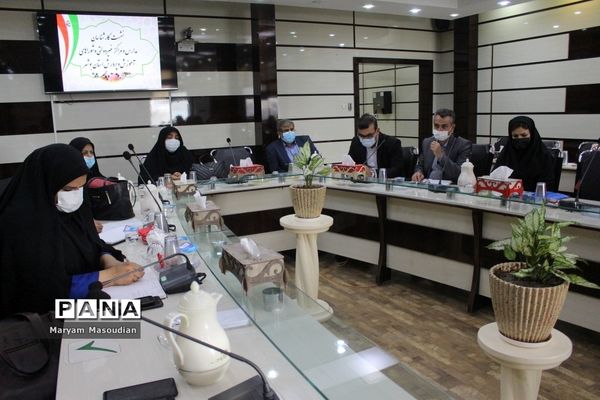 نشست کارشناسان مدارس و مراکز غیردولتی و شوراهای آموزش و پرورش استان بوشهر