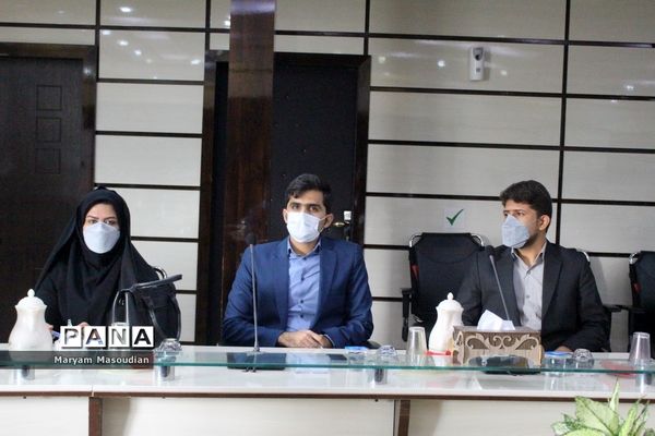 نشست کارشناسان مدارس و مراکز غیردولتی و شوراهای آموزش و پرورش استان بوشهر