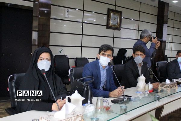 نشست کارشناسان مدارس و مراکز غیردولتی و شوراهای آموزش و پرورش استان بوشهر