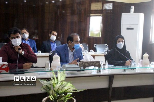 نشست کارشناسان مدارس و مراکز غیردولتی و شوراهای آموزش و پرورش استان بوشهر