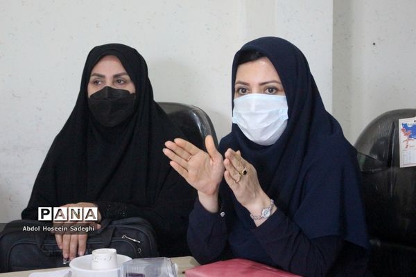 جلسه گروه مدیران هنرستان‌های فنی و حرفه‌ای و کار دانش استان بوشهر