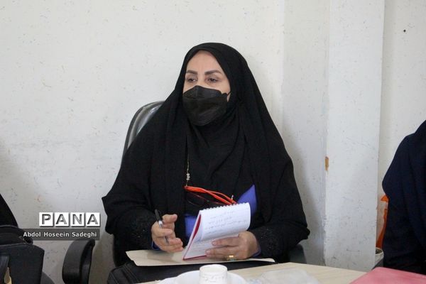 جلسه گروه مدیران هنرستان‌های فنی و حرفه‌ای و کار دانش استان بوشهر