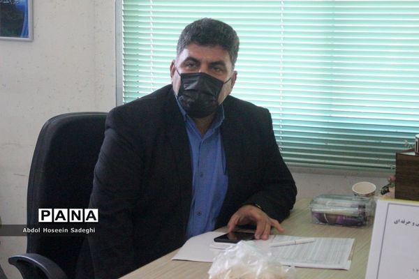 جلسه گروه مدیران هنرستان‌های فنی و حرفه‌ای و کار دانش استان بوشهر