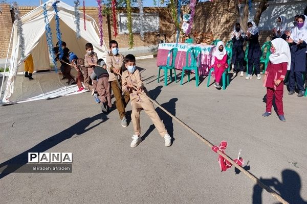 اردوی جهادی فرهنگیان و دانش‌آموزان درروستای قلعه مختار اندیمشک