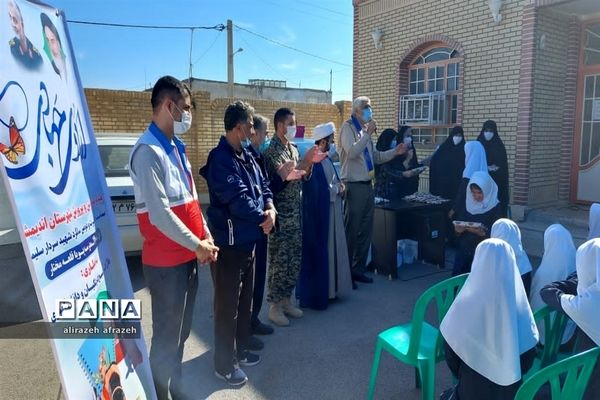 اردوی جهادی فرهنگیان و دانش‌آموزان درروستای قلعه مختار اندیمشک