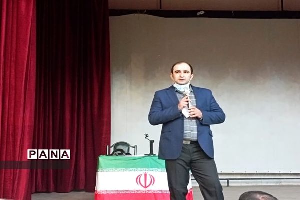 برگزاری جلسه آموزشی - توجیهی کانون یاریگران زندگی و نماد