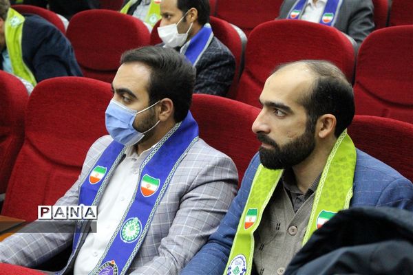 جلسه تببین بازمهندسی تشکیلات سازمان دانش‌آموزی در اصفهان