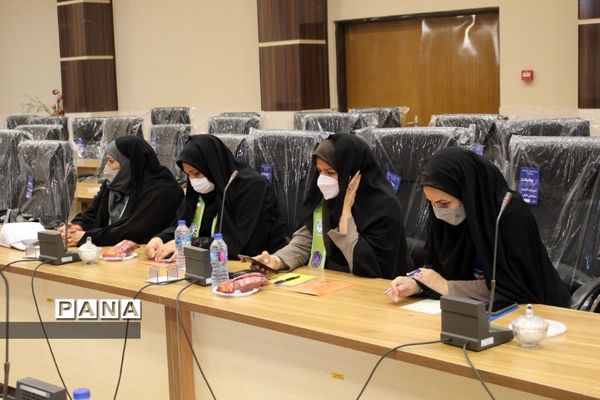گردهمایی معاونان پرورشی و مسئولان سازمان دانش‌آموزی در استان چهارمحال و بختیاری
