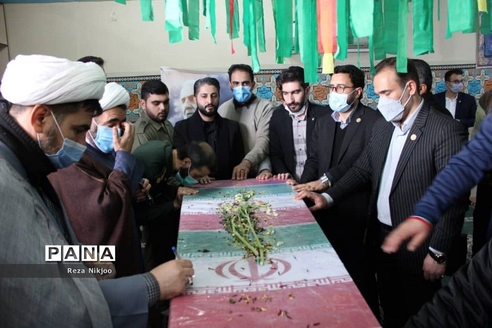 برگزاری آیین وصال و استقبال از پیکر مطهر شهید گمنام در بهارستان یک
