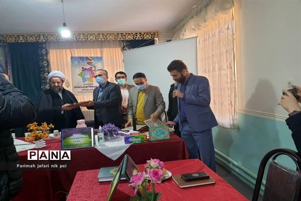 برگزاری جلسه شورای آموزش و پرورش در شهرستان قرچک