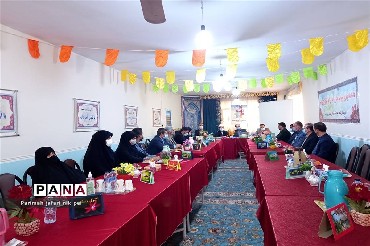 برگزاری جلسه شورای آموزش و پرورش در شهرستان قرچک