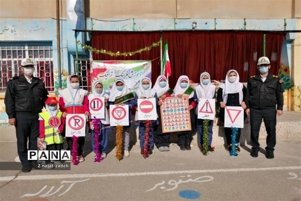 آموزش فرهنگ ترافیک در مدارس پاکدشت