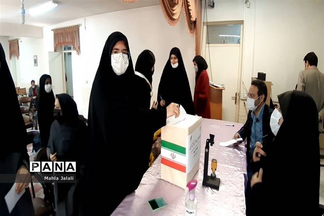 برگزاری یازدهمین دوره انتخابات مجلس دانشآموزی ناحیه۶ مشهد مقدس
