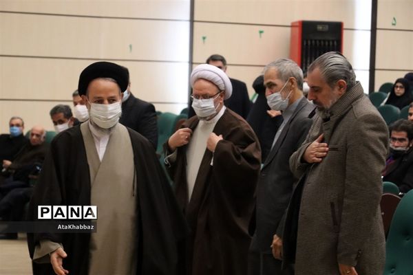 اولین جشنواره 18به همراه تجلیل از مادران شهدا و مدافعان سلامت