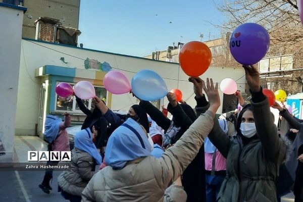 برگزاری جشنواره مهر مادرانه در مدارس ناحیه یک شهرری