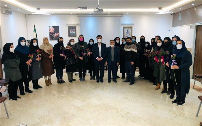 دیدار مدیرکل آموزش و پرورش استان اصفهان با جمعی از آموزگاران ناحیه ۳