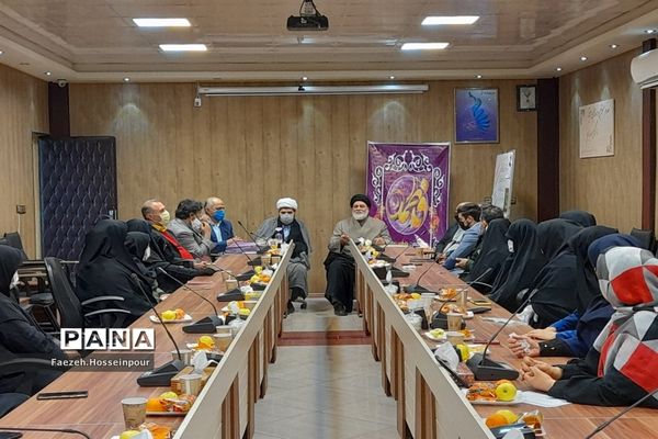 گرامیداشت روز مادر در بهارستان‌ ۲