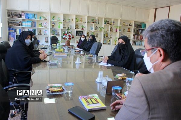 تجلیل از بانوان حوزه معاونت پرورشی و فرهنگی آموزش و پرورش استان بوشهر
