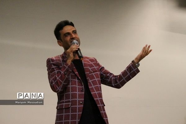 برگزاری جشن میلاد حضرت فاطمه زهرا (س) و بزرگداشت مقام زن توسط آموزشگاه استثنایی کوثر و کوشا